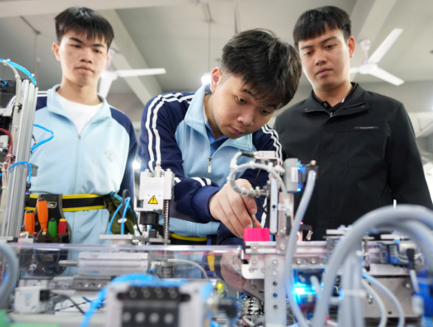 承担工业园区技术人才培育构建基于大模型的产教供需对接渠道 承担工业园区技术人才培育构建基于大模型的产教供需对接渠道